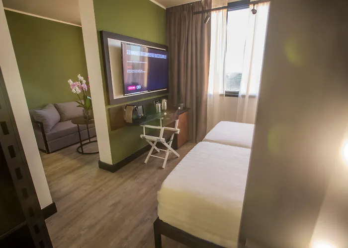 Mercure Cinecitta 4*