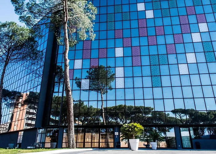 Hotel Mercure Cinecitta 4*